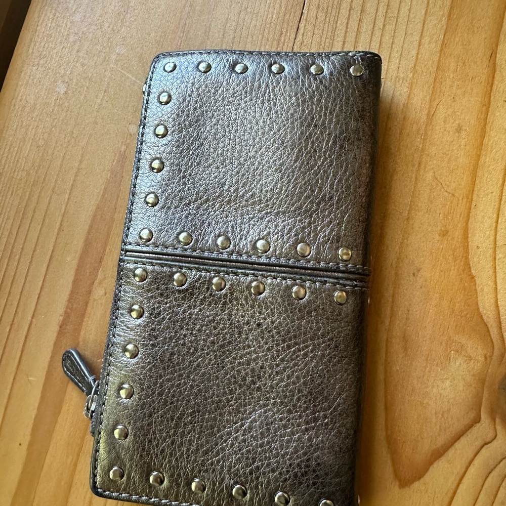 MK wallet